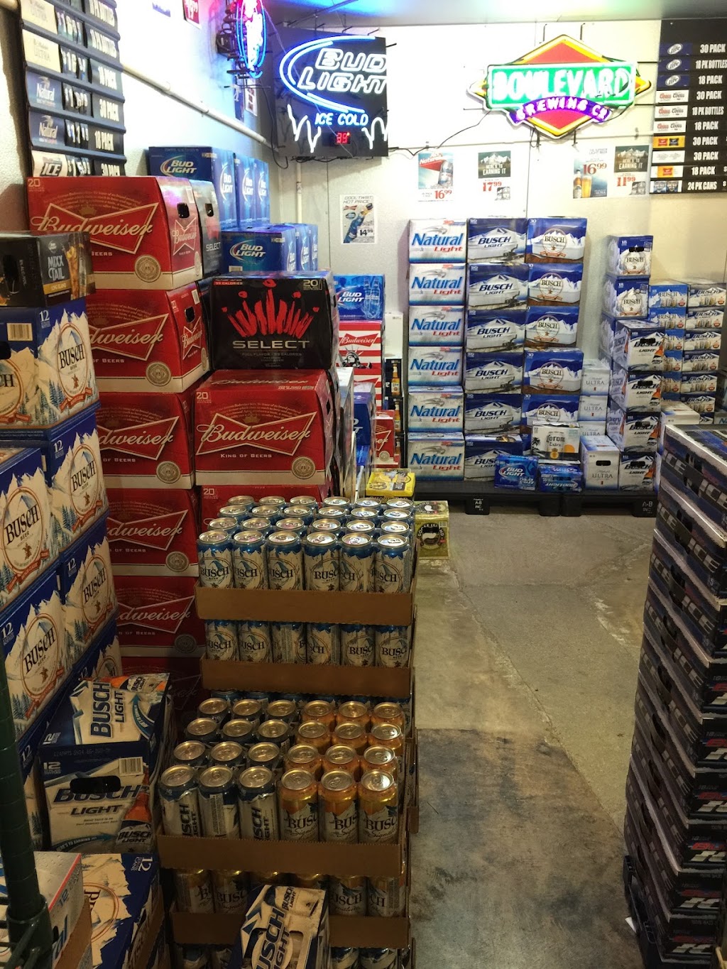 Royals Liquor | 511 Jungermann Rd, St Peters, MO 63376 | Phone: (636) 922-1699