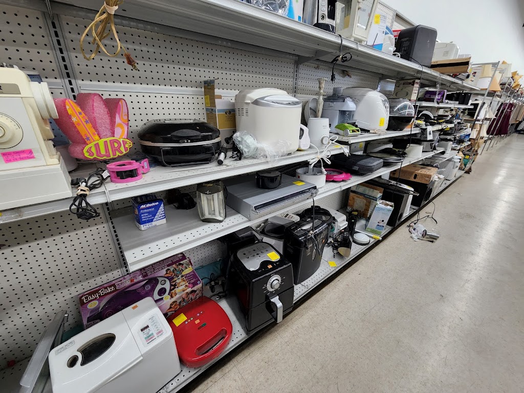 Goodwill Thrift Store and Donation Center | 1325 E Florence Blvd, Casa Grande, AZ 85122, USA | Phone: (520) 582-1002