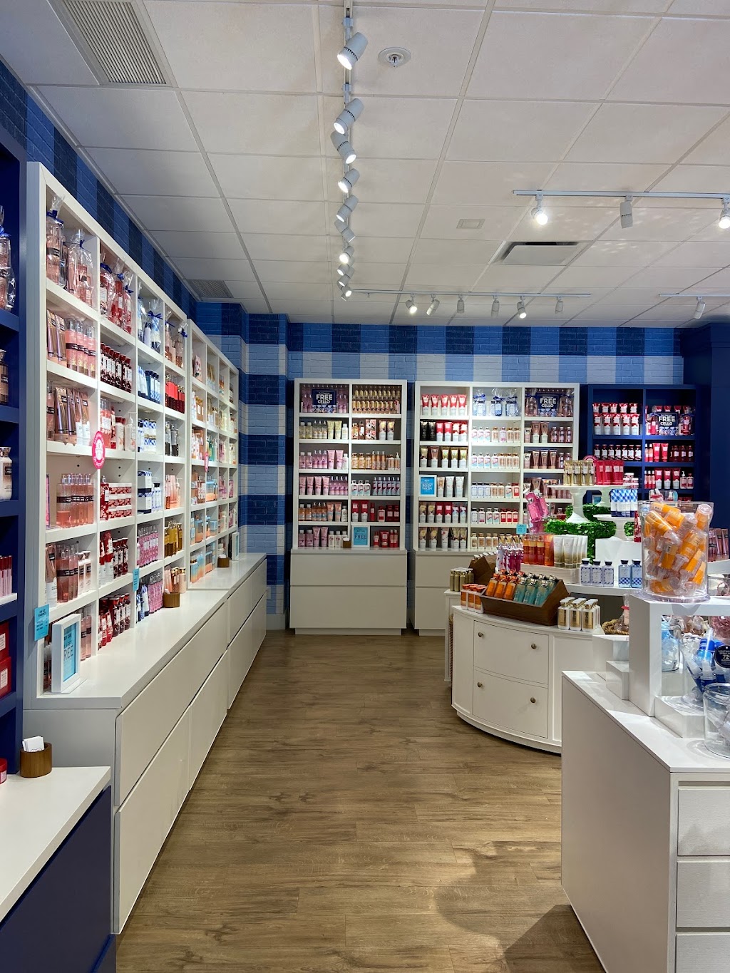 Bath & Body Works | 137 Plaza Dr, Vallejo, CA 94591, USA | Phone: (707) 563-2024