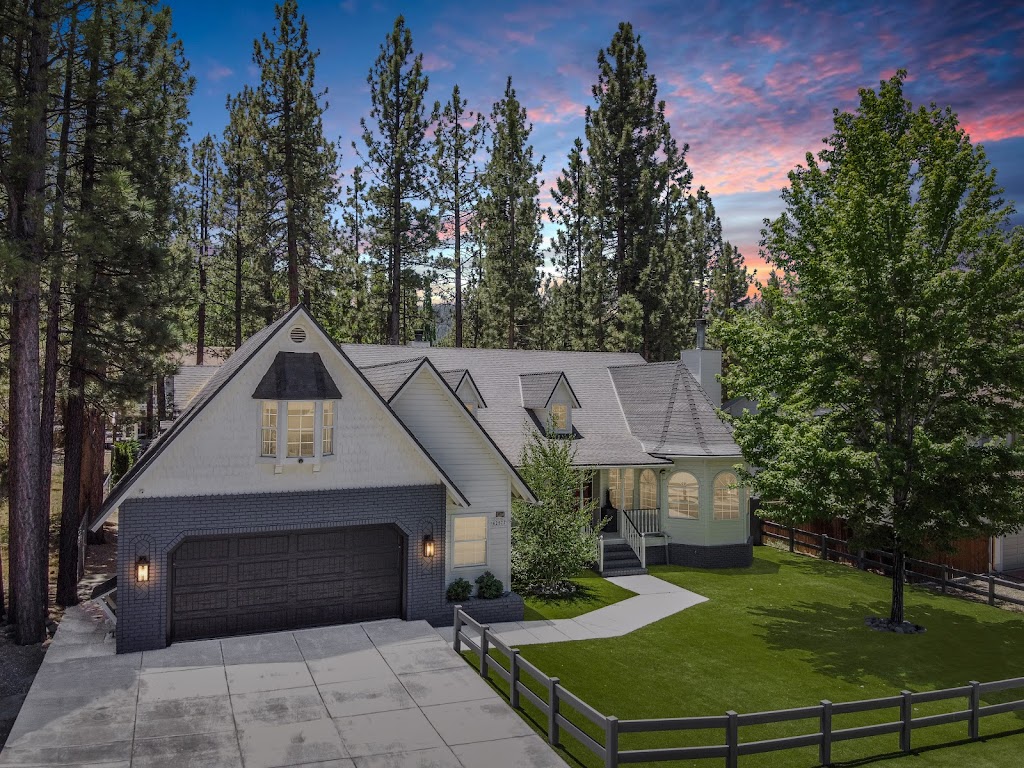 Alpine Luxury Retreat | 42577 Fox Farm Rd #1989/230, Big Bear Lake, CA 92315, USA | Phone: (909) 966-5667