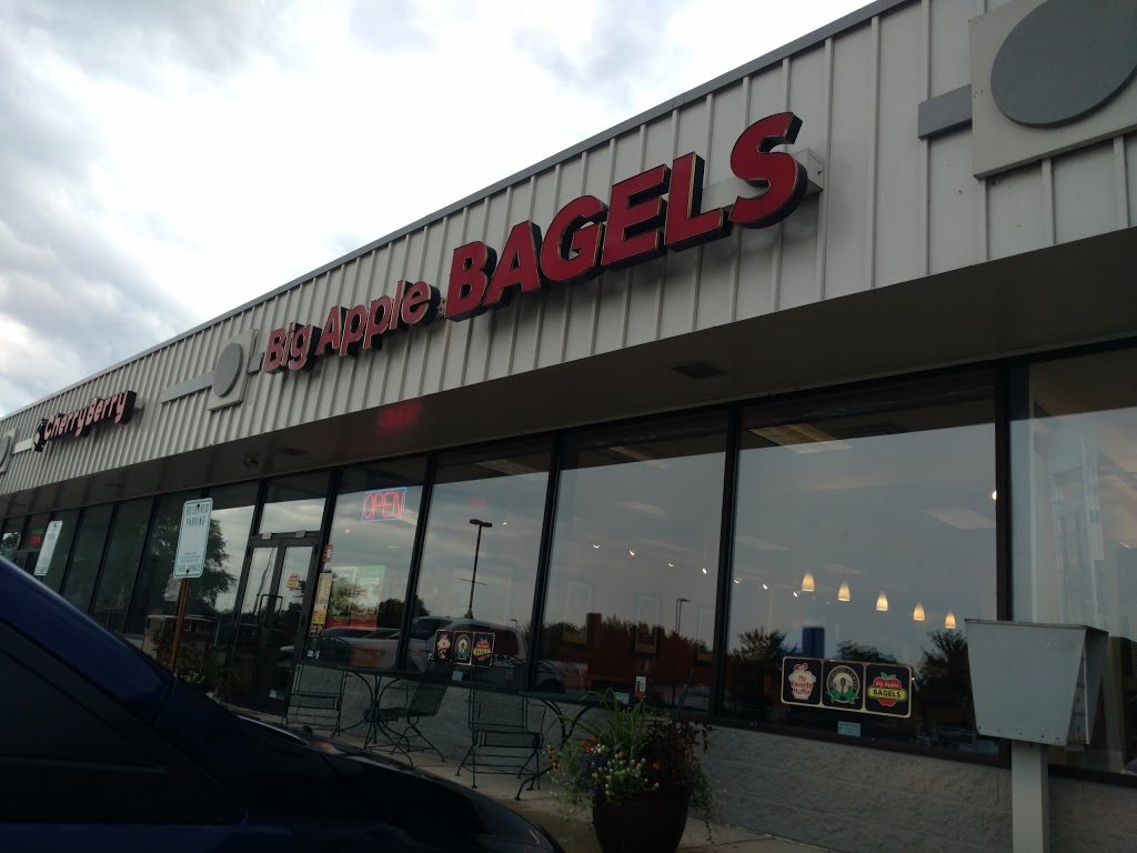 Big Apple Bagels | 1961 Wisconsin Ave, Grafton, WI 53024, USA | Phone: (262) 376-9920