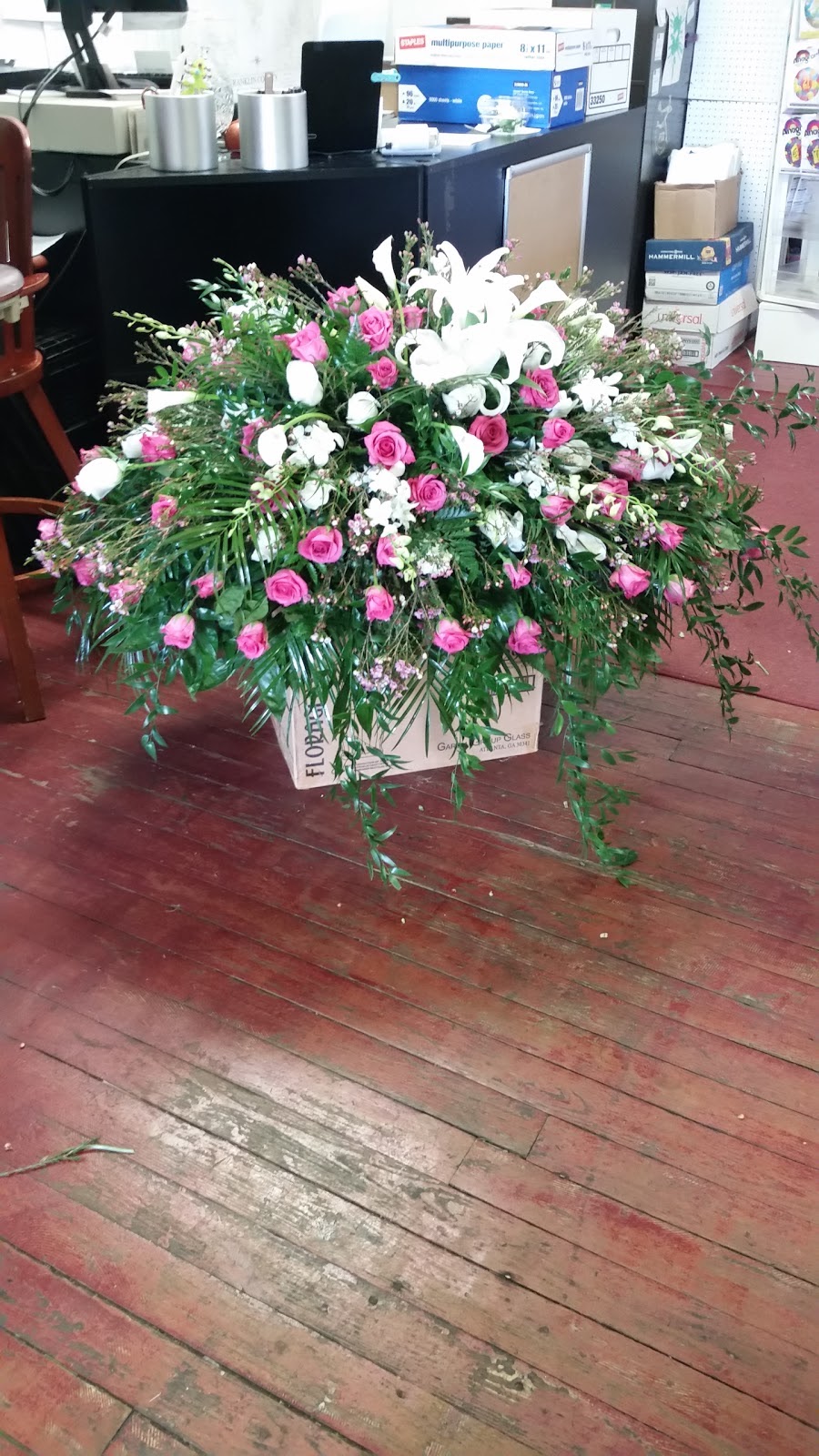 Flowers By Henry LLC | 107 W Franklin St, Louisburg, NC 27549, USA | Phone: (919) 496-5427