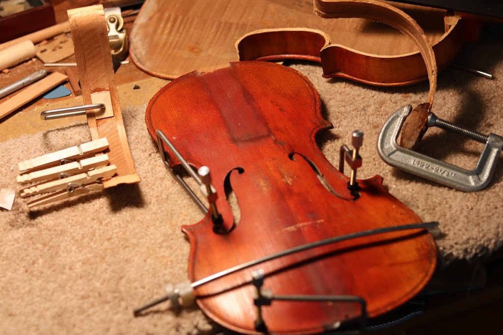 Nick Roubas Violin Shop | 10815 Hesby St, North Hollywood, CA 91601, USA | Phone: (323) 851-9998