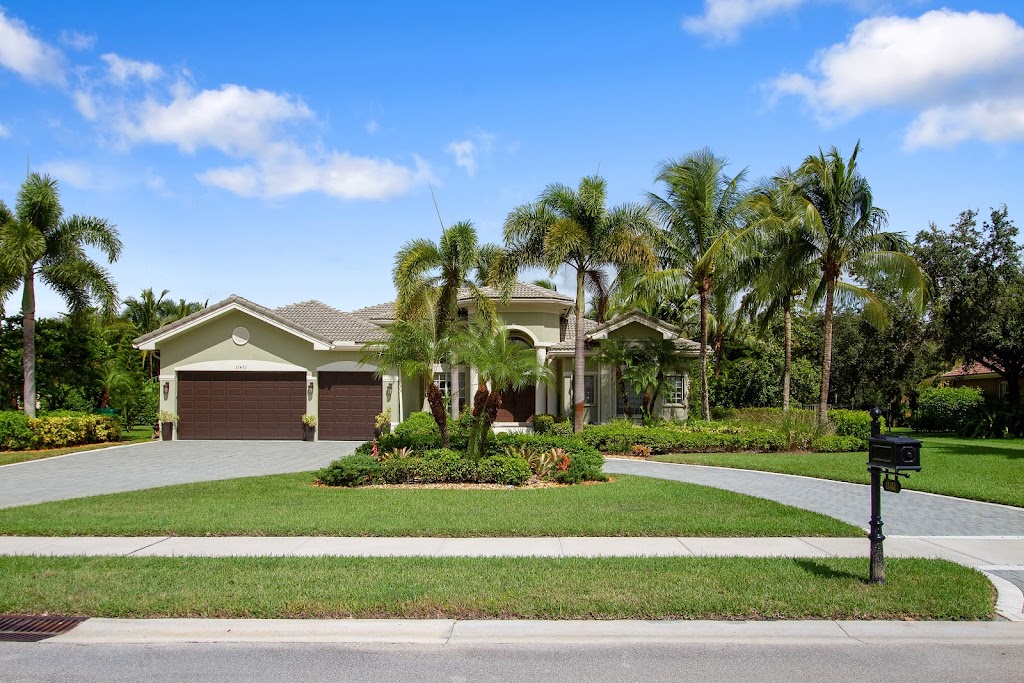 Davie Florida Real Estate | Jennifer Levin Realtor | 6890 Lakeside Cir S, Davie, FL 33314, USA | Phone: (305) 761-4995