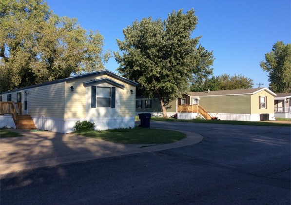 Lakeview Terrace Mobile Home Community | 1200 N Lakeview Dr, Oklahoma City, OK 73127, USA | Phone: (405) 787-5303