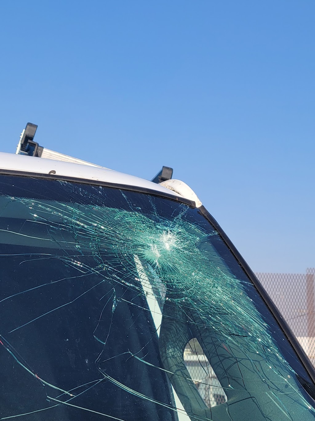 Mobile Auto Glass | 2375 6th St, La Verne, CA 91750, USA | Phone: (951) 519-1080