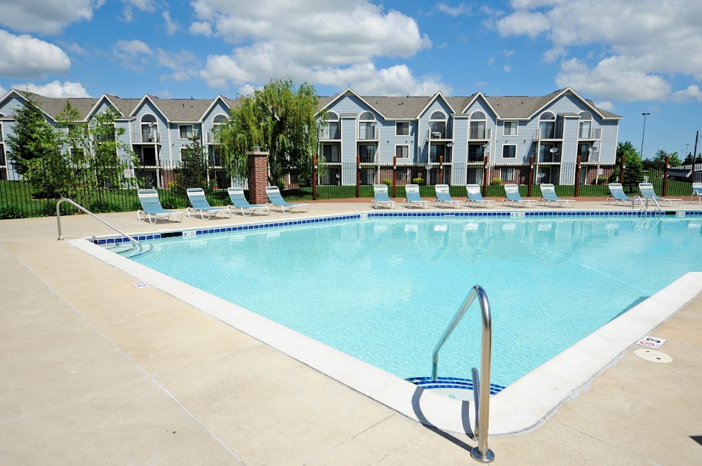 Huntington Cove Apartments | 2040 E 84th St, Merrillville, IN 46410, USA | Phone: (844) 858-6259