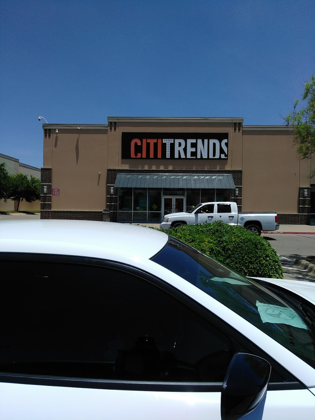 Citi Trends | 655 W Illinois Ave St 201, Dallas, TX 75224, USA | Phone: (214) 943-6031