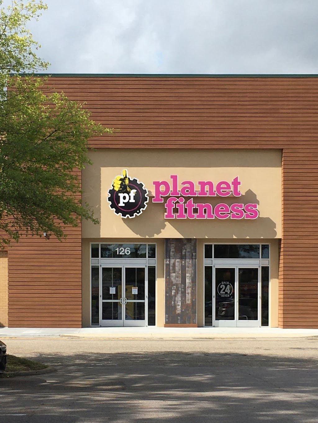 Planet Fitness | 4001 Virginia Beach Blvd, Virginia Beach, VA 23452, USA | Phone: (757) 904-0564