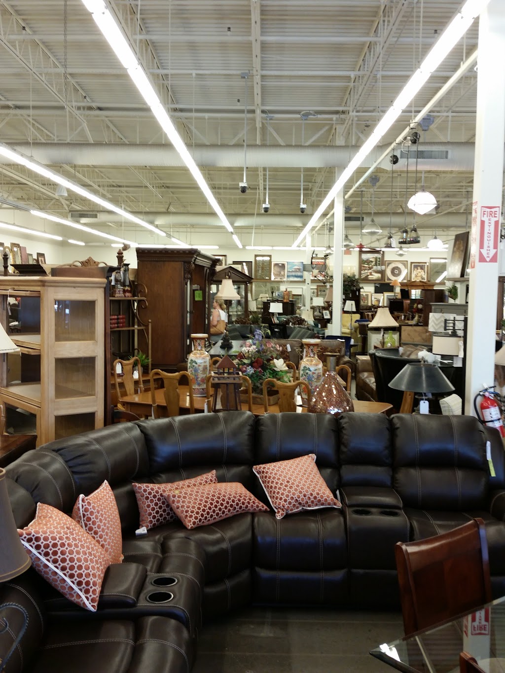 Home Consignment Center - McKinney | 2950 Craig Dr STE 200, McKinney, TX 75070, USA | Phone: (972) 984-7155