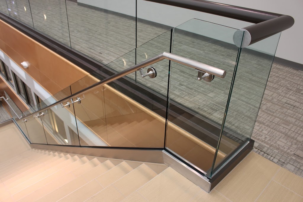 Bigelow Glass | 915 E Bigelow Ave, Findlay, OH 45840, USA | Phone: (419) 422-3523