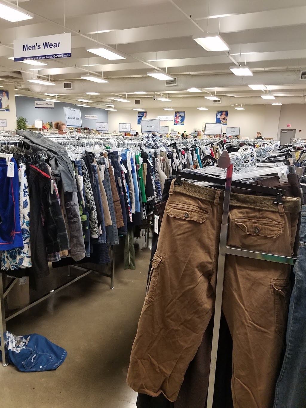 Goodwill Store and Donation Center | 2140 Lauwiliwili St, Kapolei, HI 96707, USA | Phone: (808) 792-5100