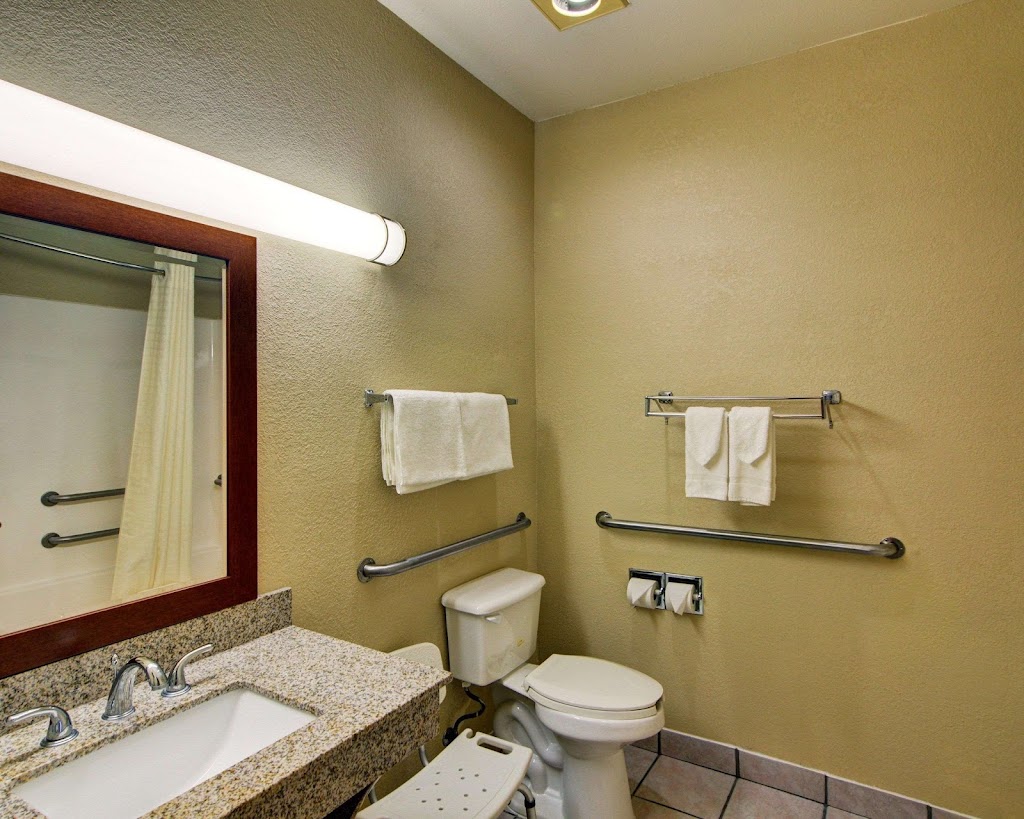 Quality Inn & Suites Terrell | 103 Mira Pl, Terrell, TX 75160, USA | Phone: (972) 524-5590