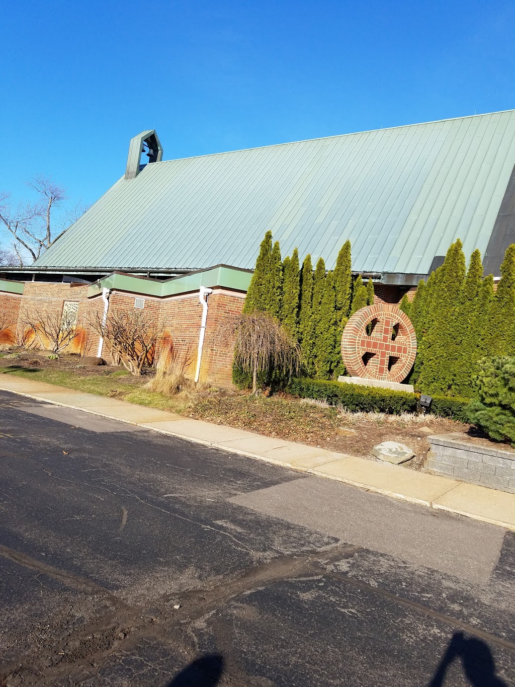 St. Patrick Catholic Parish Church | 9086 Hutchins Rd, White Lake Charter Township, MI 48386, USA | Phone: (248) 698-3100
