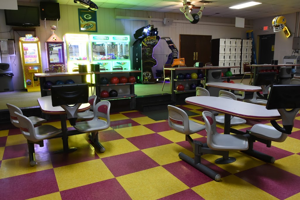 Pioneer Bowl | 1801 WI-175, Richfield, WI 53076, USA | Phone: (262) 628-4020