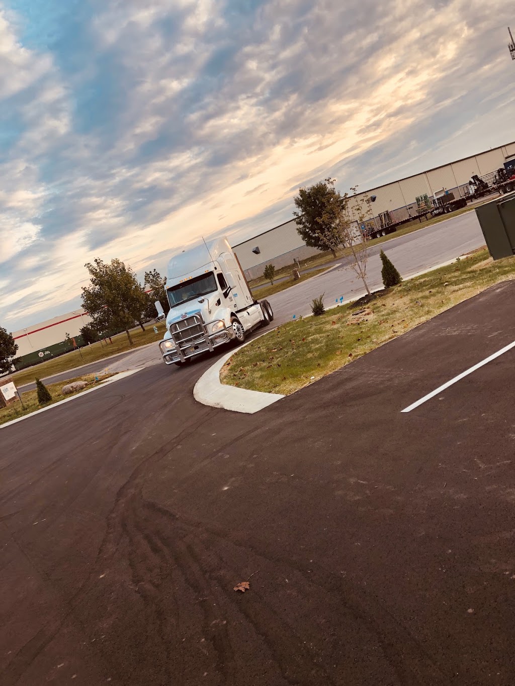 COMMERCIAL TRUCK & TRAILER REPAIR | 7720 W New York St, Indianapolis, IN 46214 | Phone: (317) 991-2434