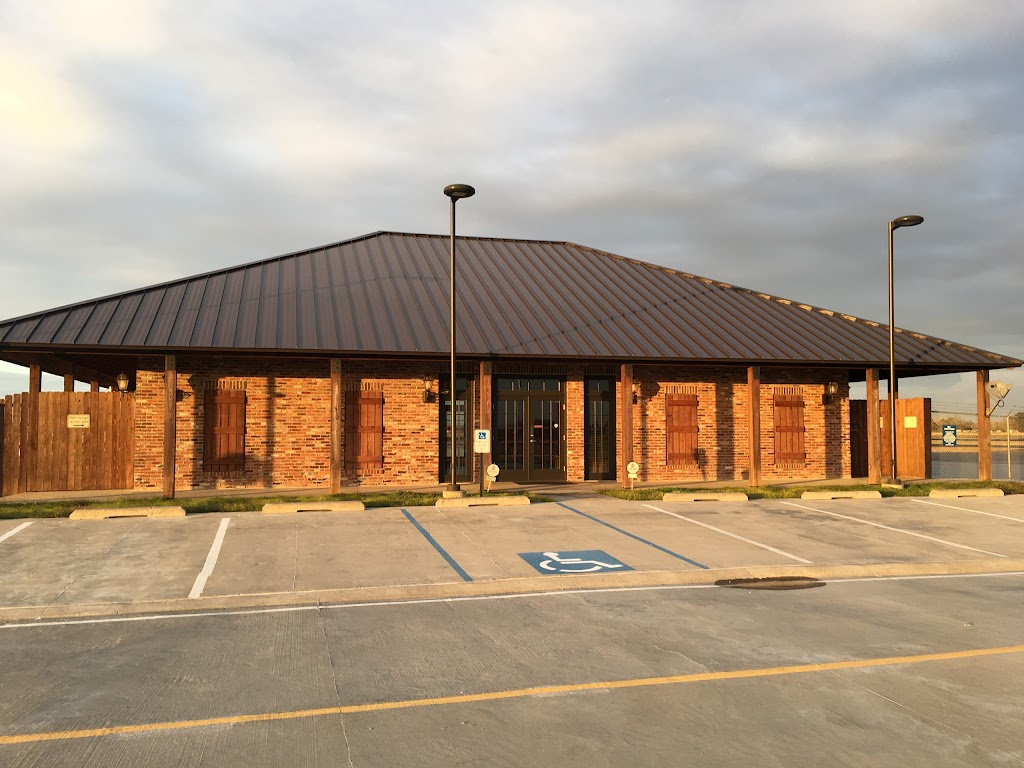 False River Regional Airport-Hzr | 8662 Airport Spur, New Roads, LA 70760, USA | Phone: (225) 638-3192