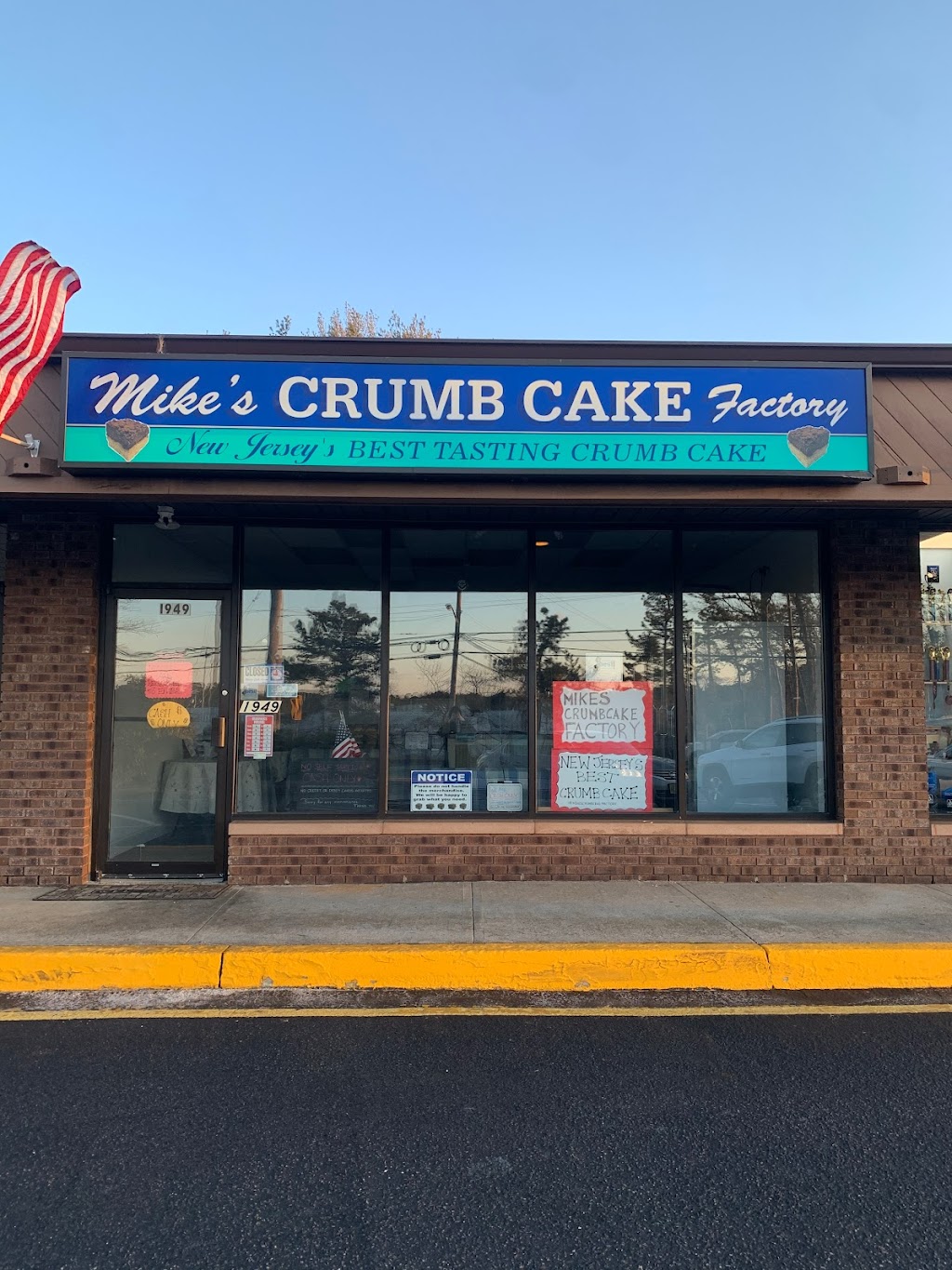 Mike’s Crumb Cake Factory | 1949 NJ-88, Brick Township, NJ 08724, USA | Phone: (732) 475-6140