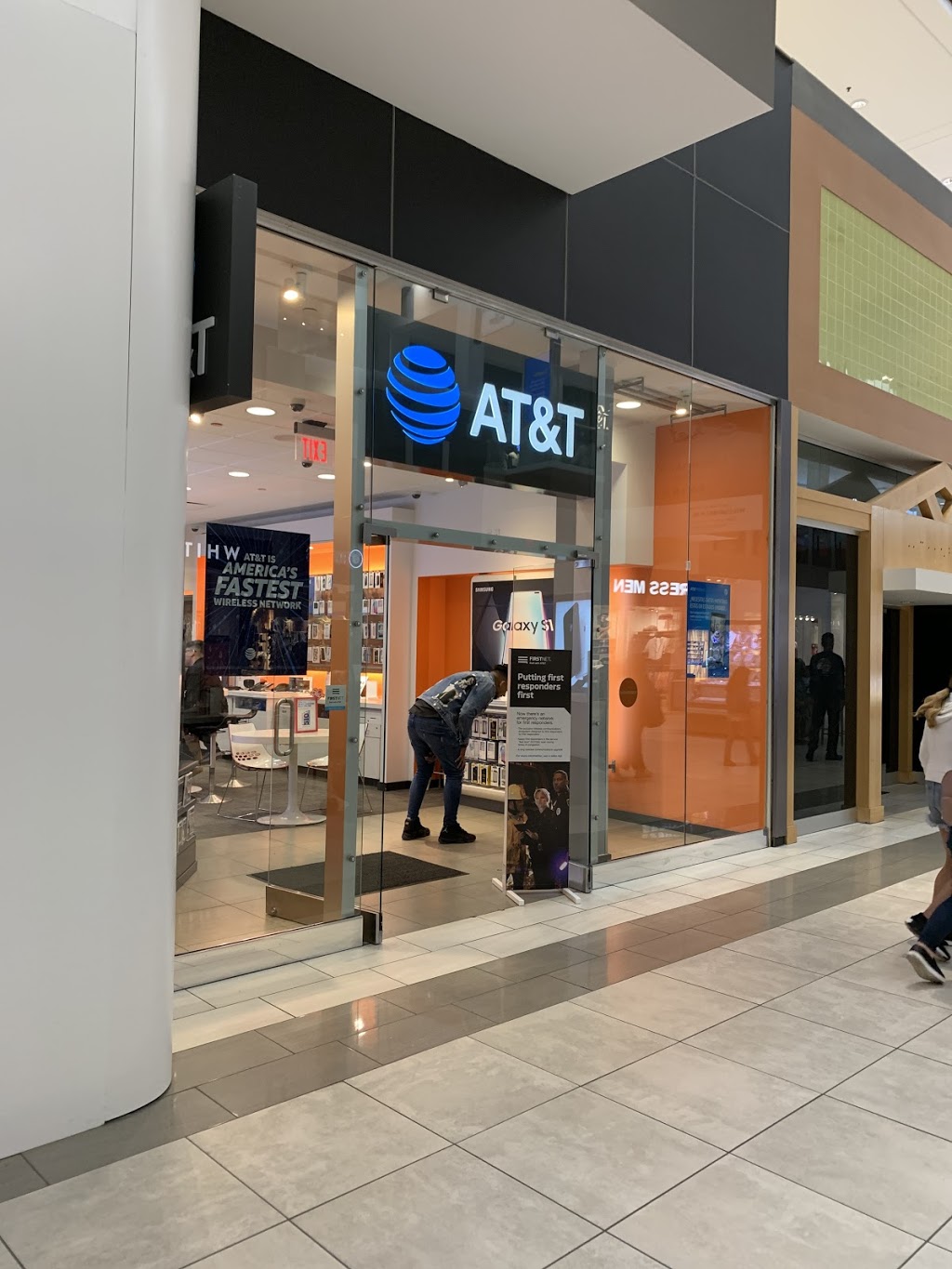 AT&T Store | 1400 Willowbrook Mall Space 1820, Wayne, NJ 07470, USA | Phone: (973) 237-9651