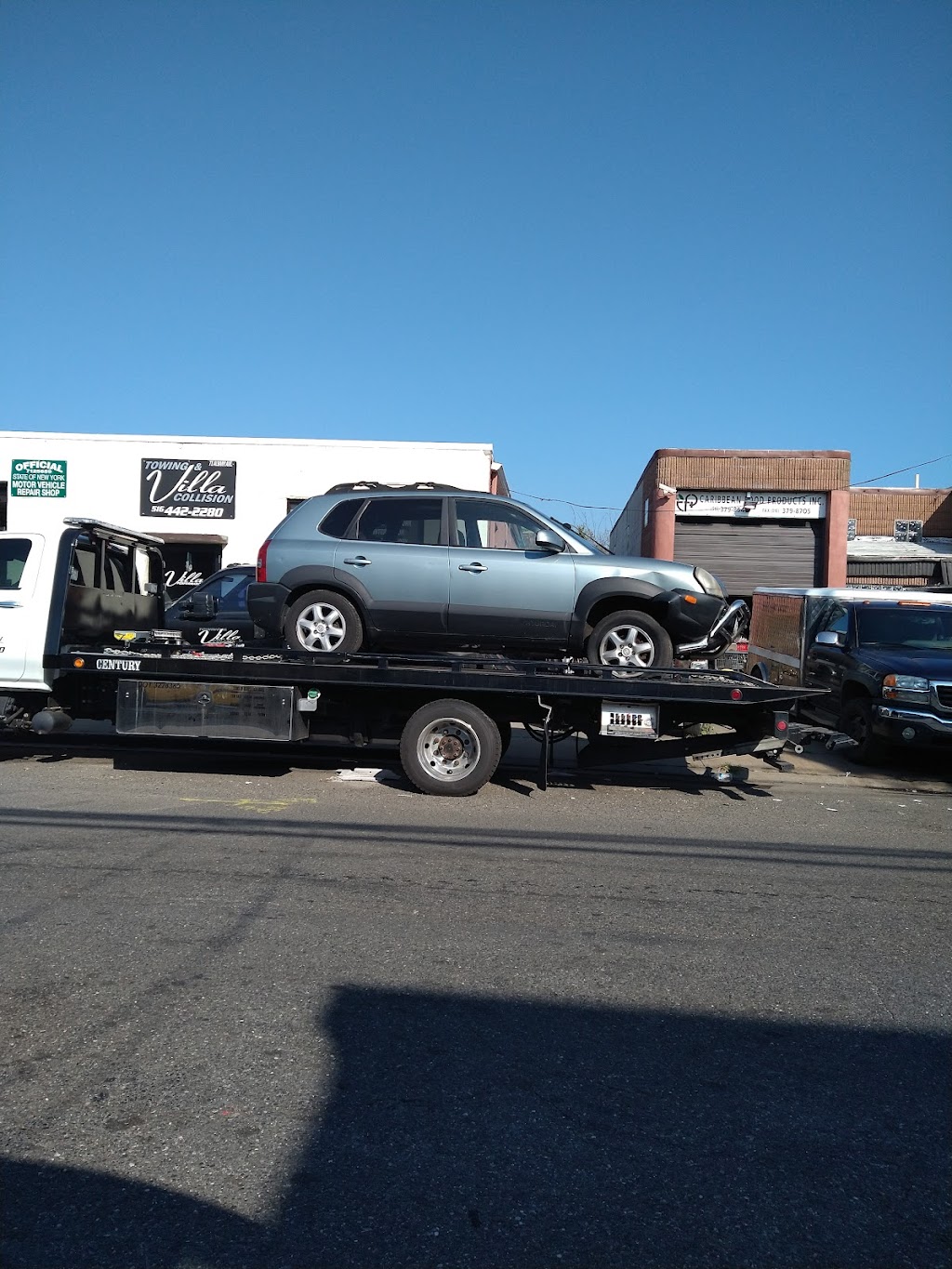 Villa Towing & Collision | 71 Albany Ave, Freeport, NY 11520, USA | Phone: (516) 442-2281