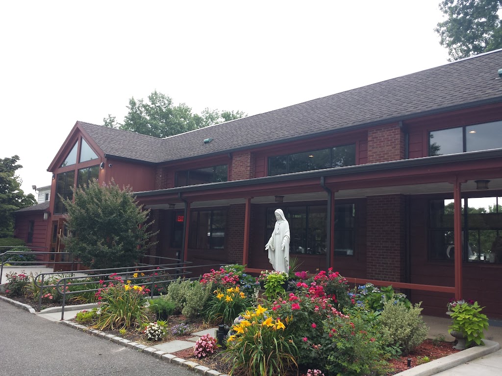 Holy Family Church | 17 Fordham Ave, Hicksville, NY 11801, USA | Phone: (516) 938-3846