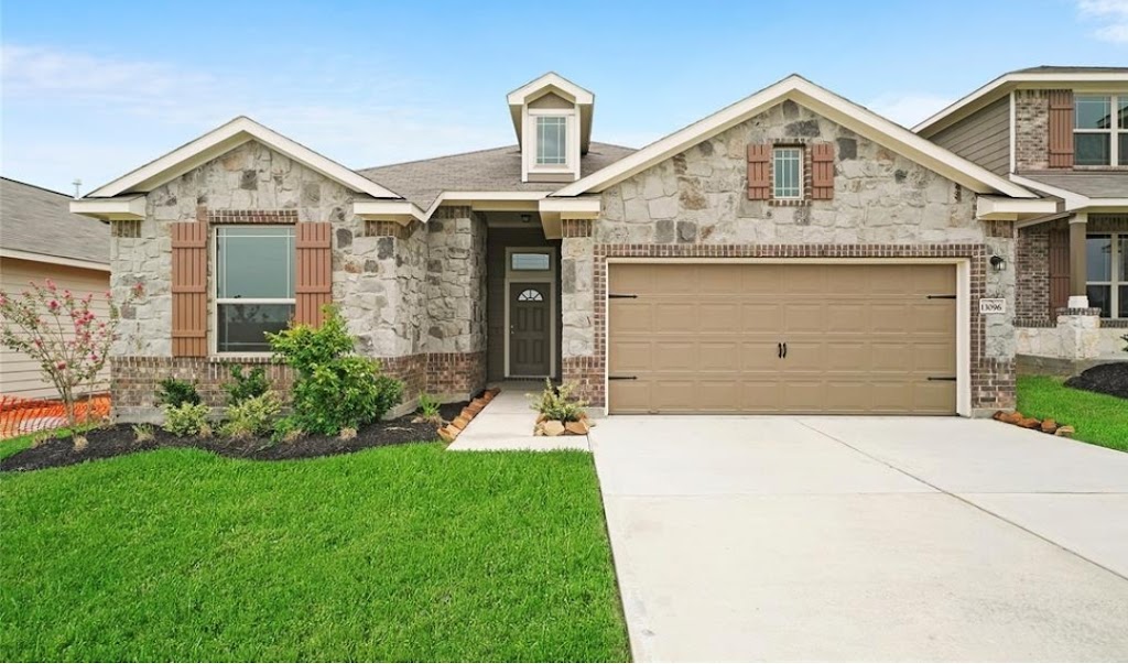First America Homes At Pecan Orchard Estates | 602 Danielle, Dayton, TX 77535, USA | Phone: (936) 463-0316