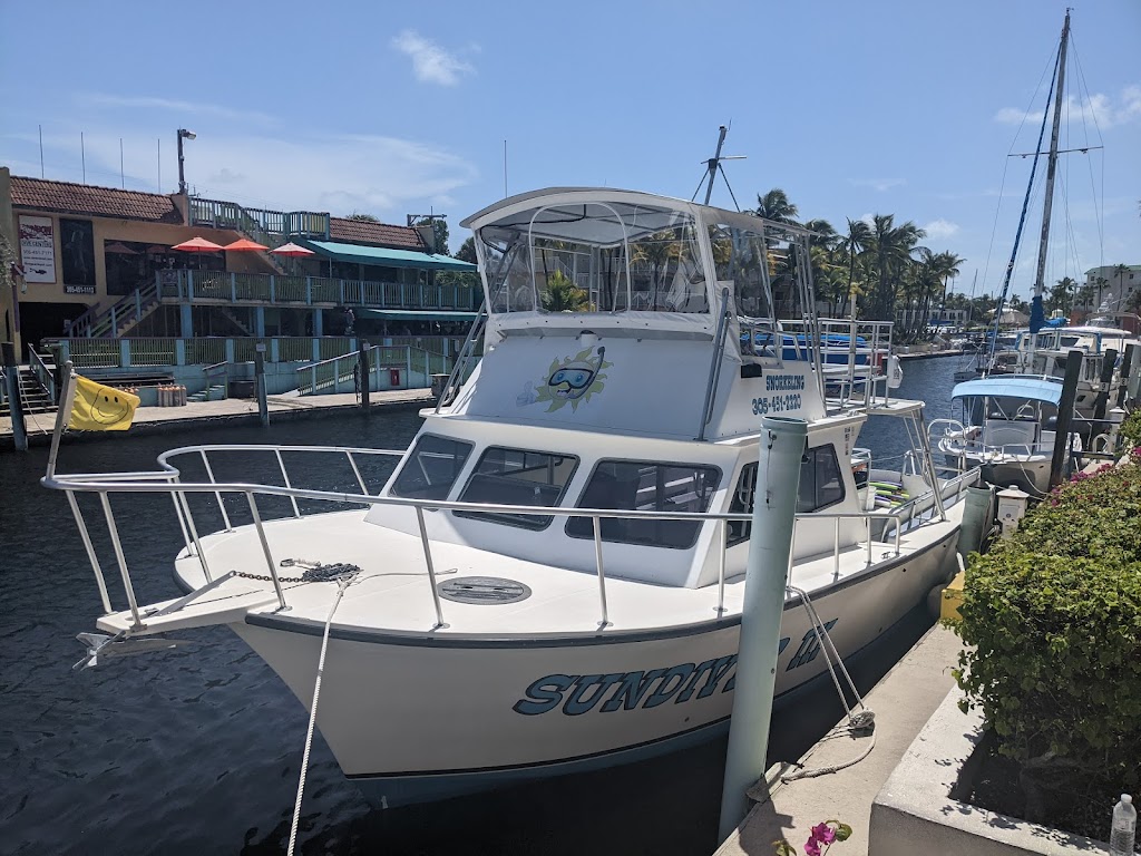 Sundiver Boat Dock | 201 Ocean Dr, Key Largo, FL 33037, USA | Phone: (305) 451-2220