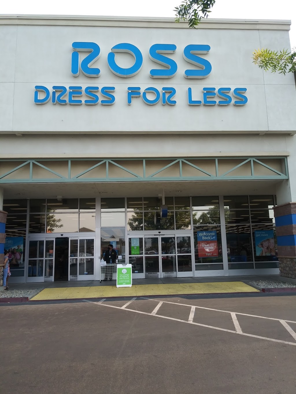 Ross Dress for Less | 3124 N Dinuba Blvd, Visalia, CA 93291, USA | Phone: (559) 625-5561