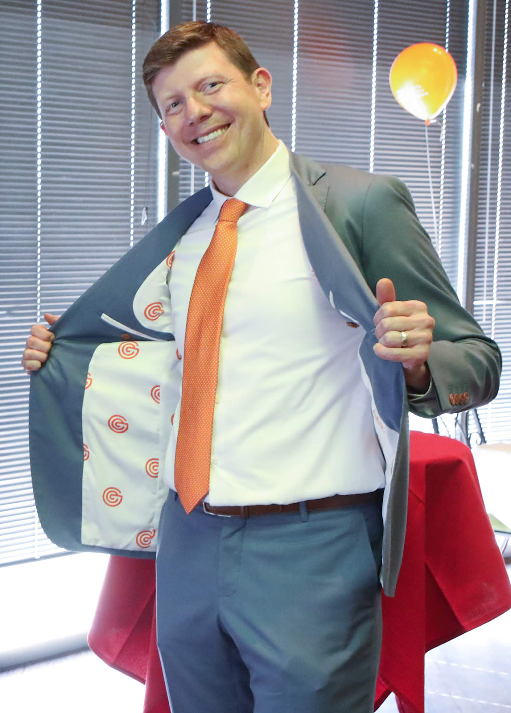 Reveal Suits | 2505 N Hwy 360, Grand Prairie, TX 75050, USA | Phone: (682) 400-5026