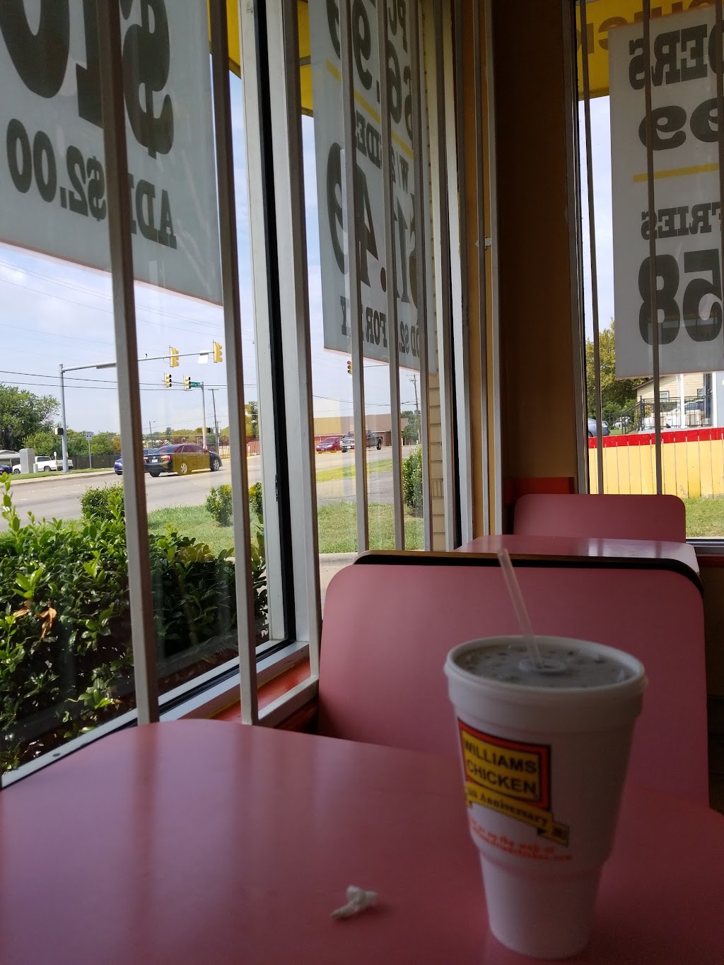 Williams Fried Chicken | 4313 E Berry St, Fort Worth, TX 76105, USA | Phone: (817) 534-5600