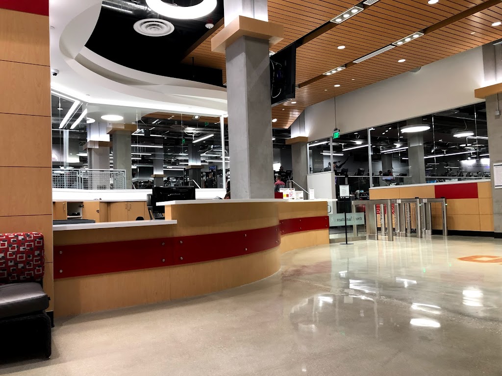 USC Village Fitness Center | 929-959 W Jefferson Blvd, Los Angeles, CA 90007, USA | Phone: (213) 764-7940