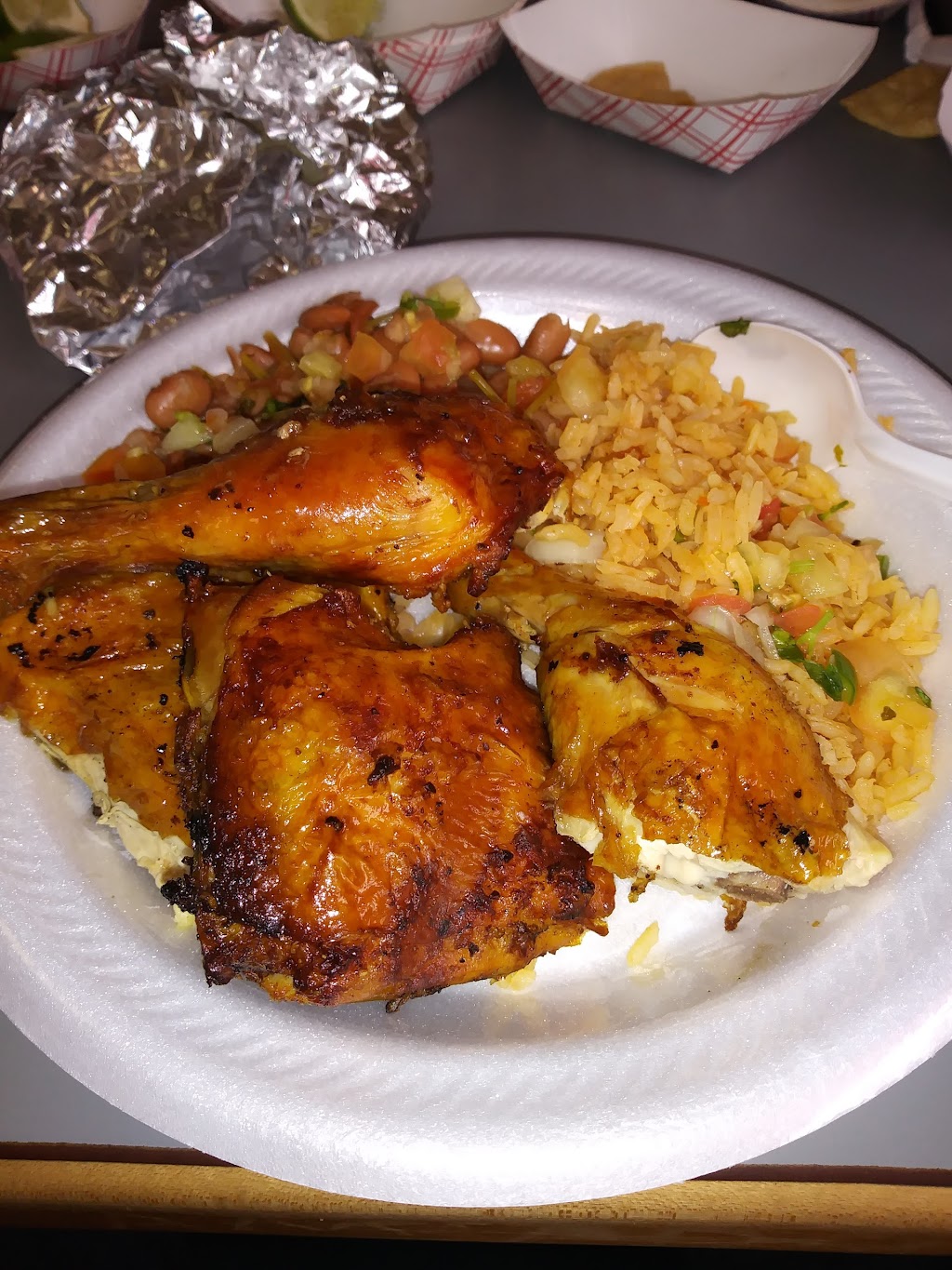 El Pollo Feliz South | 4910 Zapata Hwy, Laredo, TX 78046, USA | Phone: (956) 723-7777