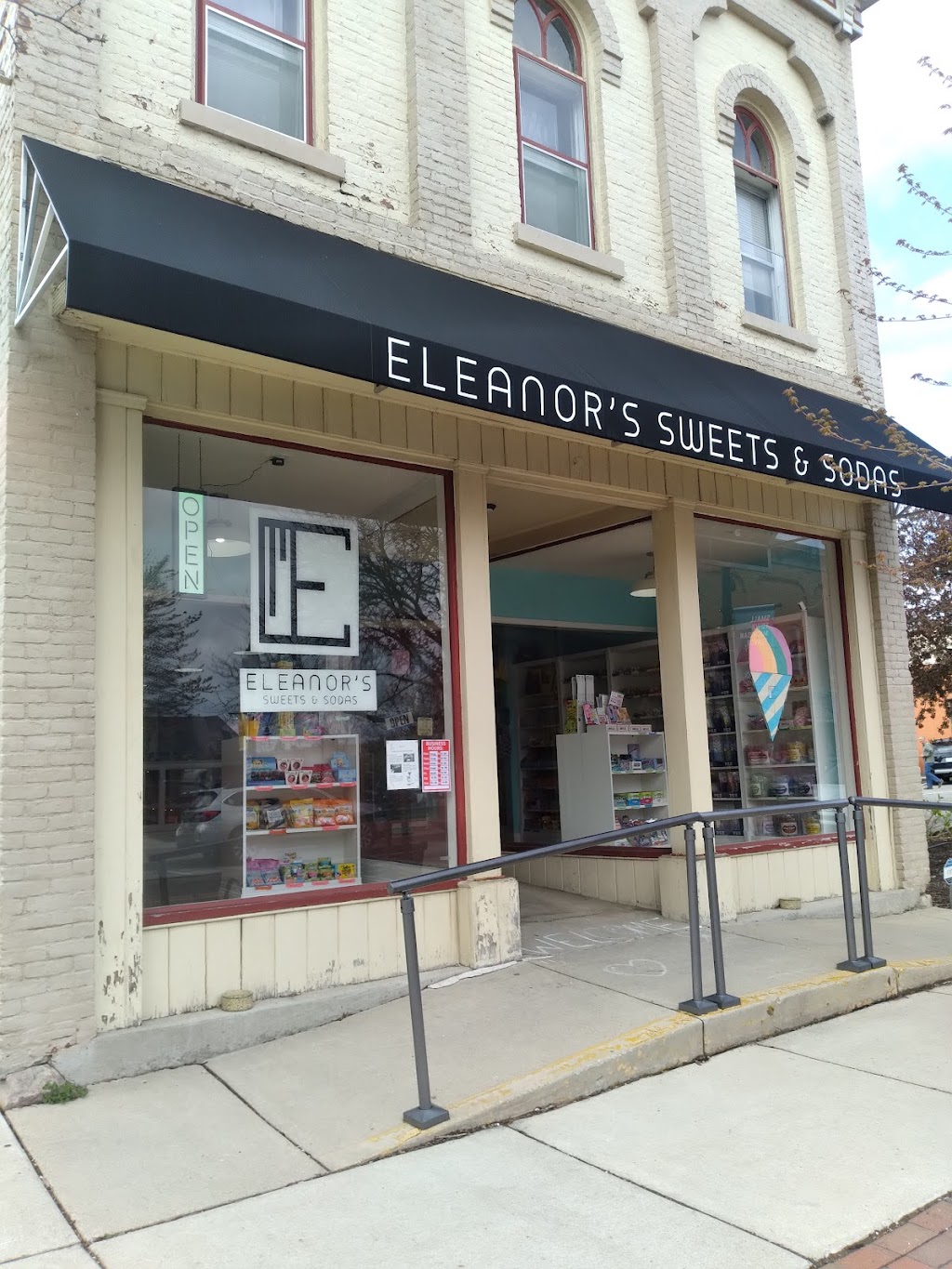 Eleanors Sweets and Sodas | 108 S Ann Arbor St, Saline, MI 48176, USA | Phone: (734) 470-6323