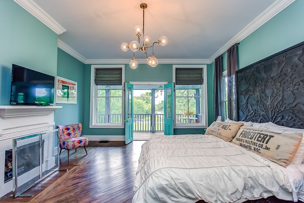 Pot N Kettle Cottages | Franklin, TN 37064, USA | Phone: (615) 864-3392 Pot N Kettle Cottages | Franklin, TN 37064, USA | Phone: (615) 864-3392