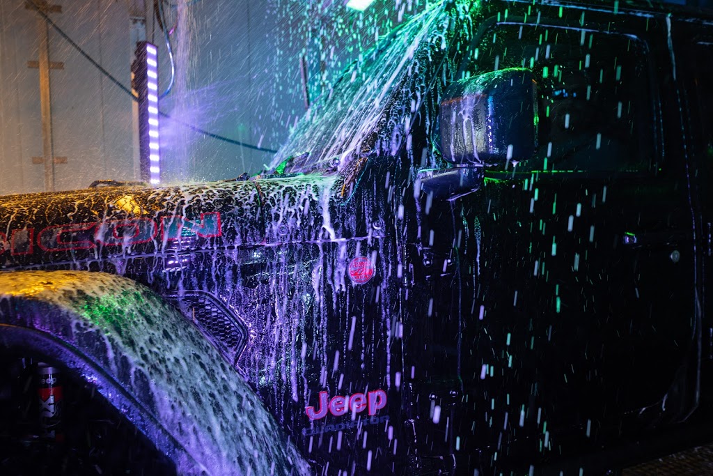 In and Out Express Carwash | 1430 N U.S. Hwy 41, Ruskin, FL 33570, USA | Phone: (813) 766-7772