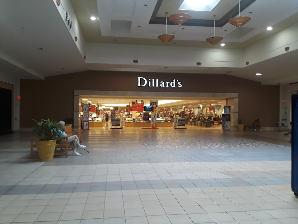 Dillards Clearance Center | 9409 US-19, Port Richey, FL 34668, USA | Phone: (727) 847-9393