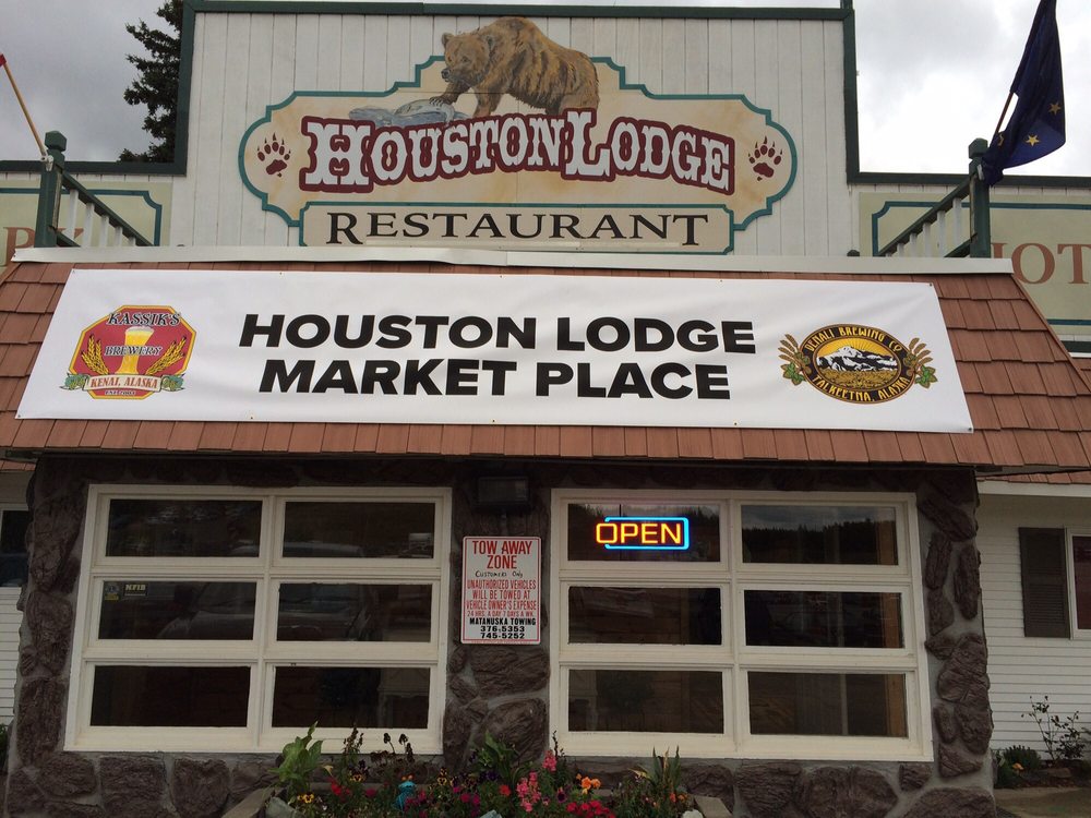 The Houston Lodge | 16966 W Parks Hwy, Houston, AK 99694, USA | Phone: (907) 953-6375