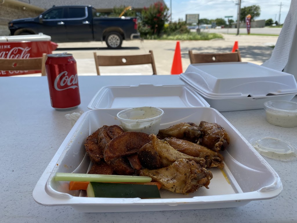 On Point Wings | 1235 US-377, Pilot Point, TX 76258, USA | Phone: (214) 728-3380