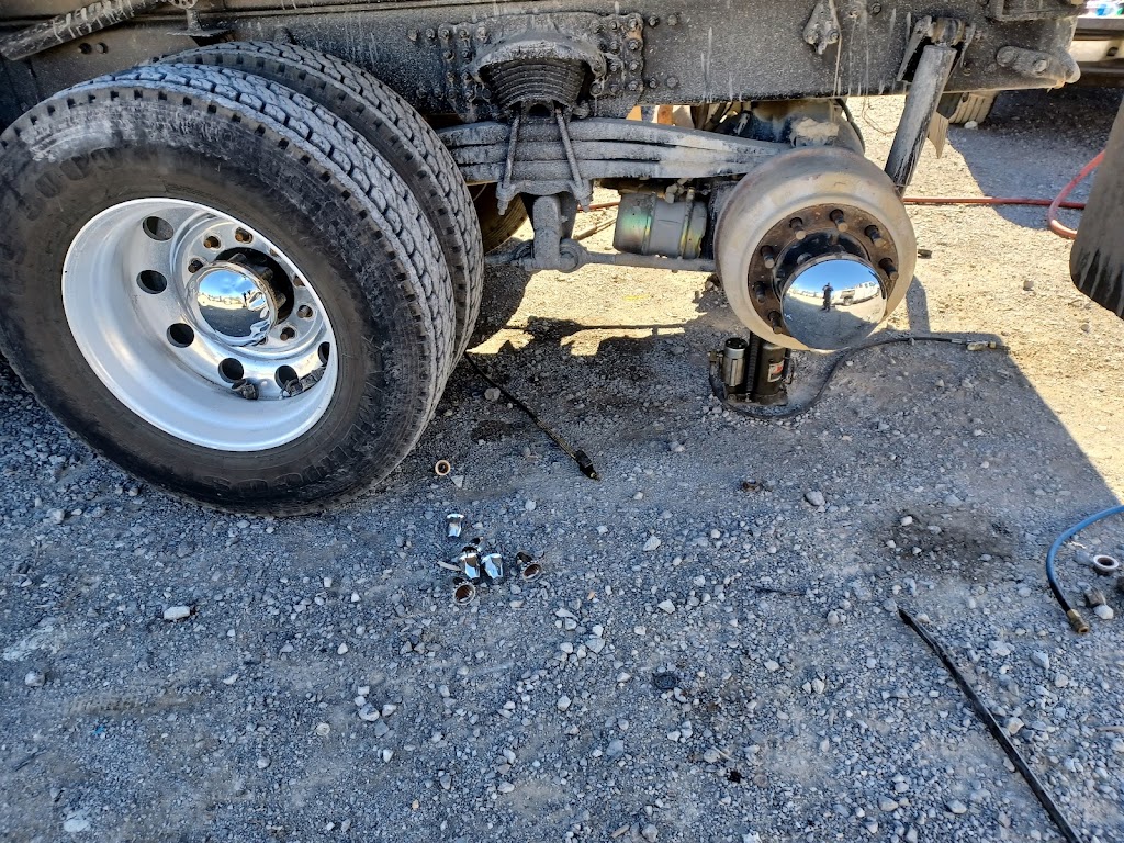 Bobo Truck/Trailer Repair | 400 Sand Hill Rd, La Vergne, TN 37086, USA | Phone: (615) 507-8721