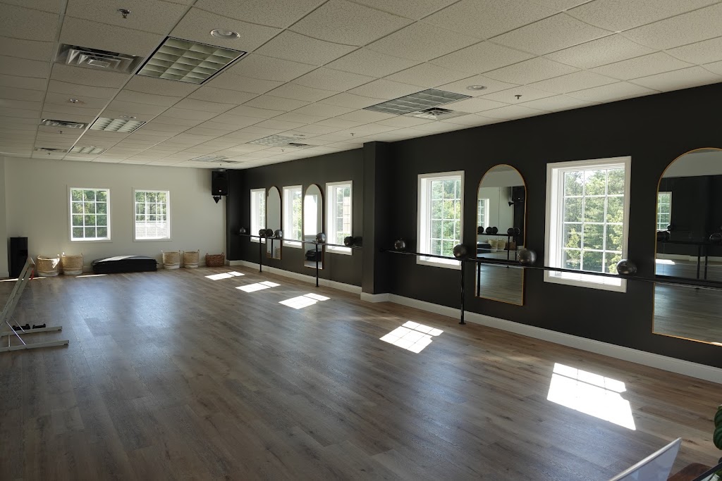 Ignite Barre and Fitness Studio | 30 Golf Dr, Plymouth, MA 02360, USA | Phone: (508) 283-9702