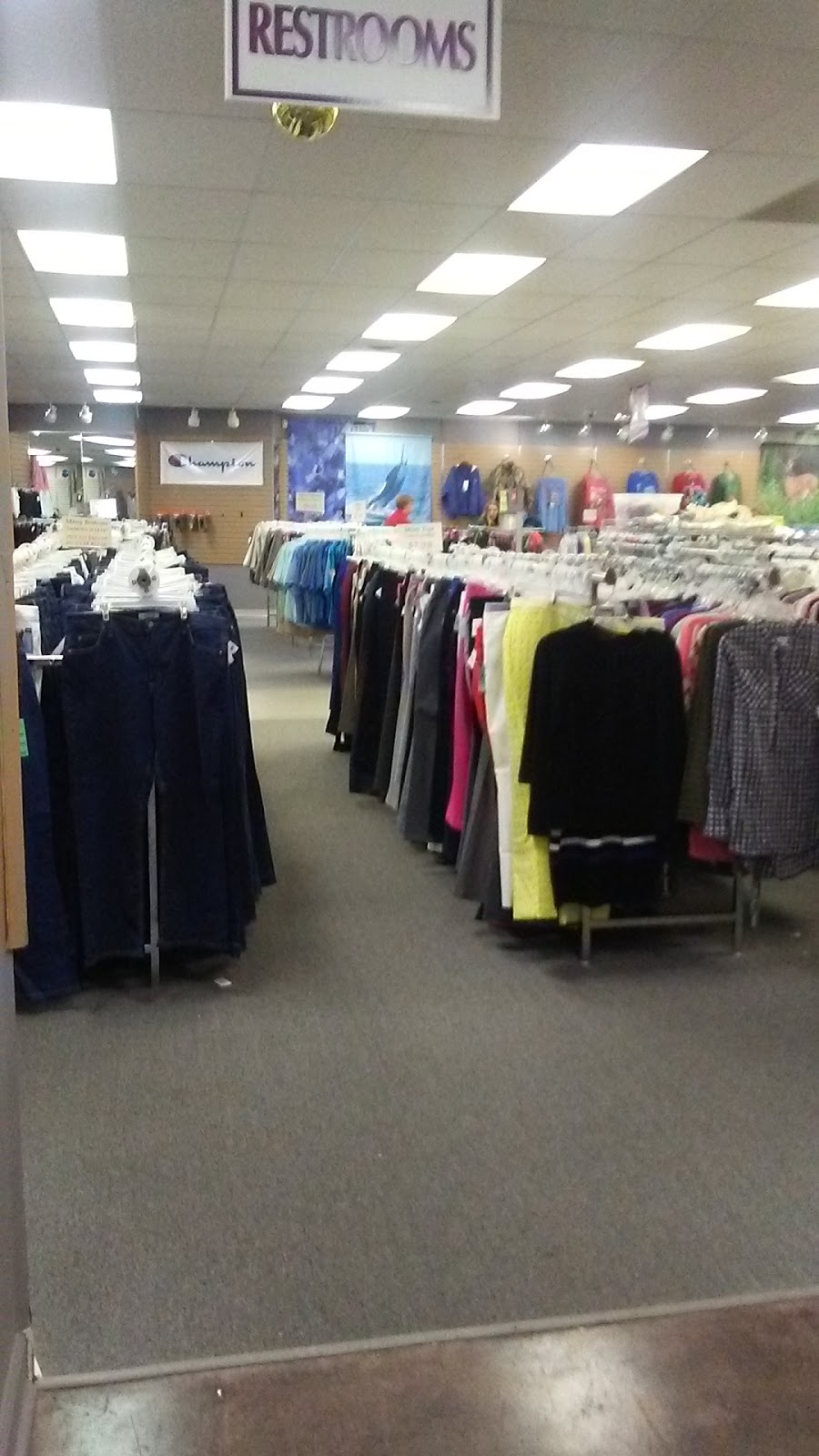 Clothes Wearhouse | 1640 U.S. Hwy 64 W, Asheboro, NC 27205, USA | Phone: (336) 629-1090