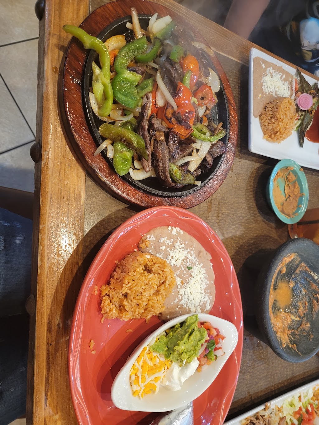 Casa Chapala | 1800 Walnut St, Bastrop, TX 78602, USA | Phone: (512) 985-5788