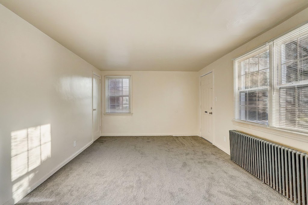 Red Oak Apartments | 2300 S Broad St ste a 11, Hamilton Township, NJ 08610, USA | Phone: (609) 888-0535