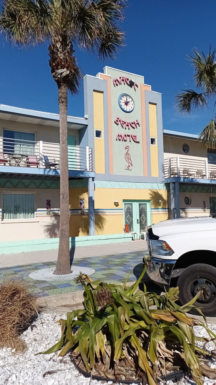 Magic Beach Motel | 50 Vilano Rd, St. Augustine, FL 32084, USA | Phone: (904) 342-5263