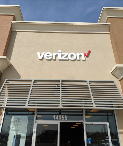 Verizon Authorized Retailer - Russell Cellular | 14055 W Whitesbridge Ave, Kerman, CA 93630, USA | Phone: (559) 842-4300