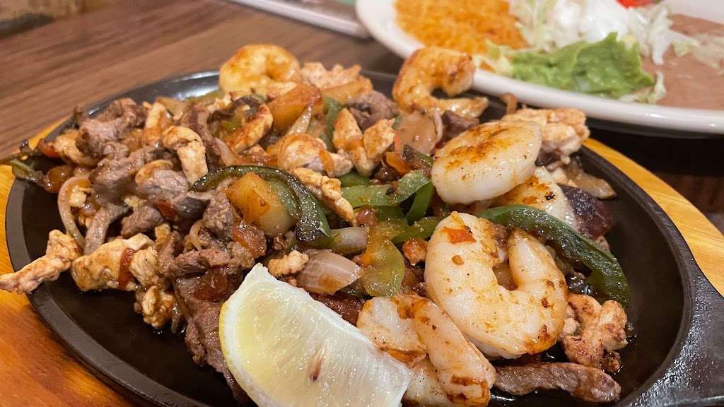 El Jarocho Mexican Grill | 710 S, OK-2, Warner, OK 74469, USA | Phone: (918) 463-5123