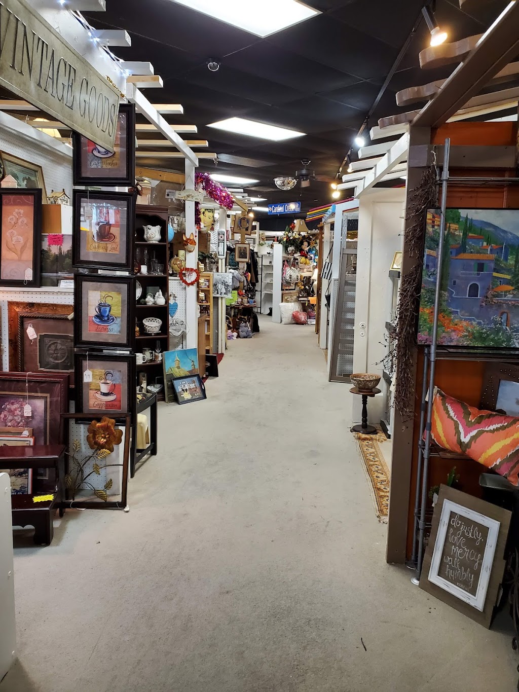 Knick Knacks | 215 W Camp Wisdom Rd #8, Duncanville, TX 75116, USA | Phone: (972) 283-9007