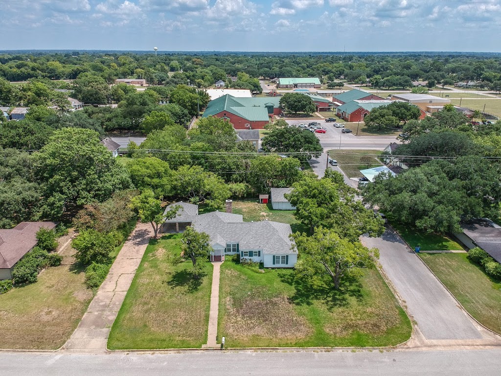 Busy Bee Realty, LLC | 20467 Cypresswood Dr Suite BEE, Cypress, TX 77433, USA | Phone: (281) 300-1000