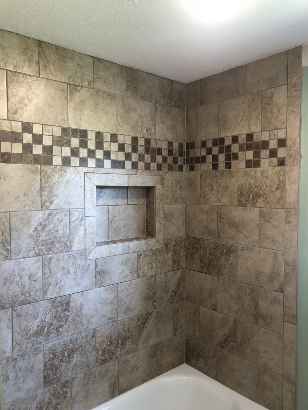 Custom Tile & Bath | 1560 State Line, Masury, OH 44438, USA | Phone: (330) 647-9044