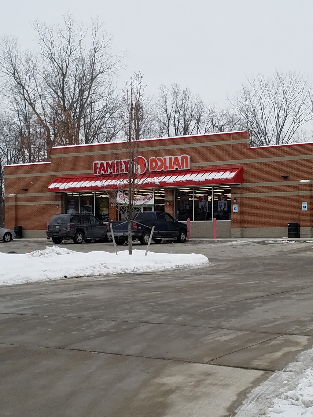 Family Dollar | 5745 Merriman Rd, Westland, MI 48186, USA | Phone: (734) 858-1988